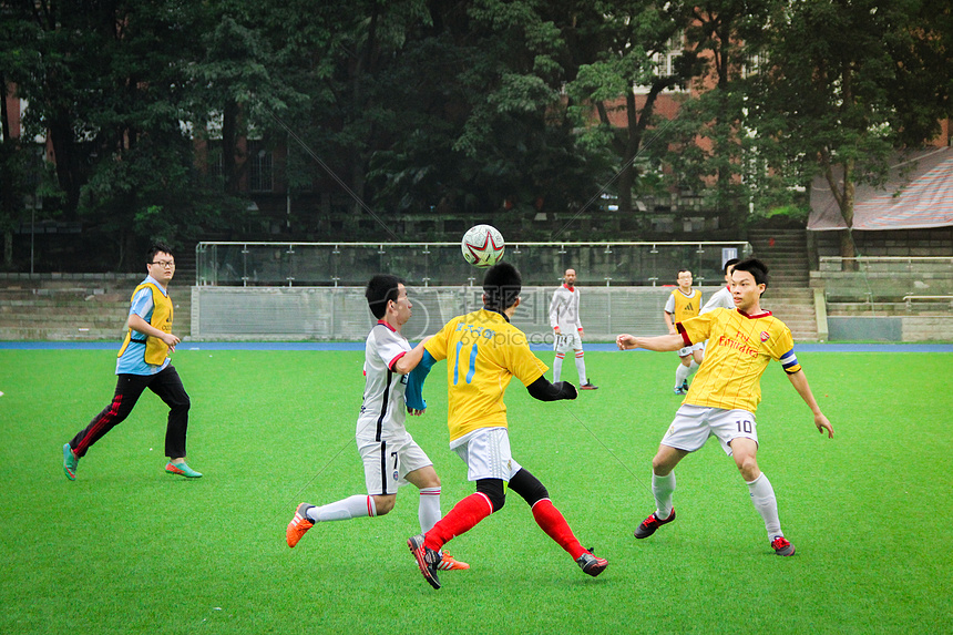 有意思了，前马刺队副总裁揭露与伦纳德叔叔丹尼斯交易的黑历史