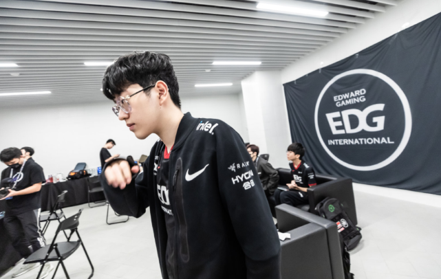 如同耀眼的 如同耀眼的