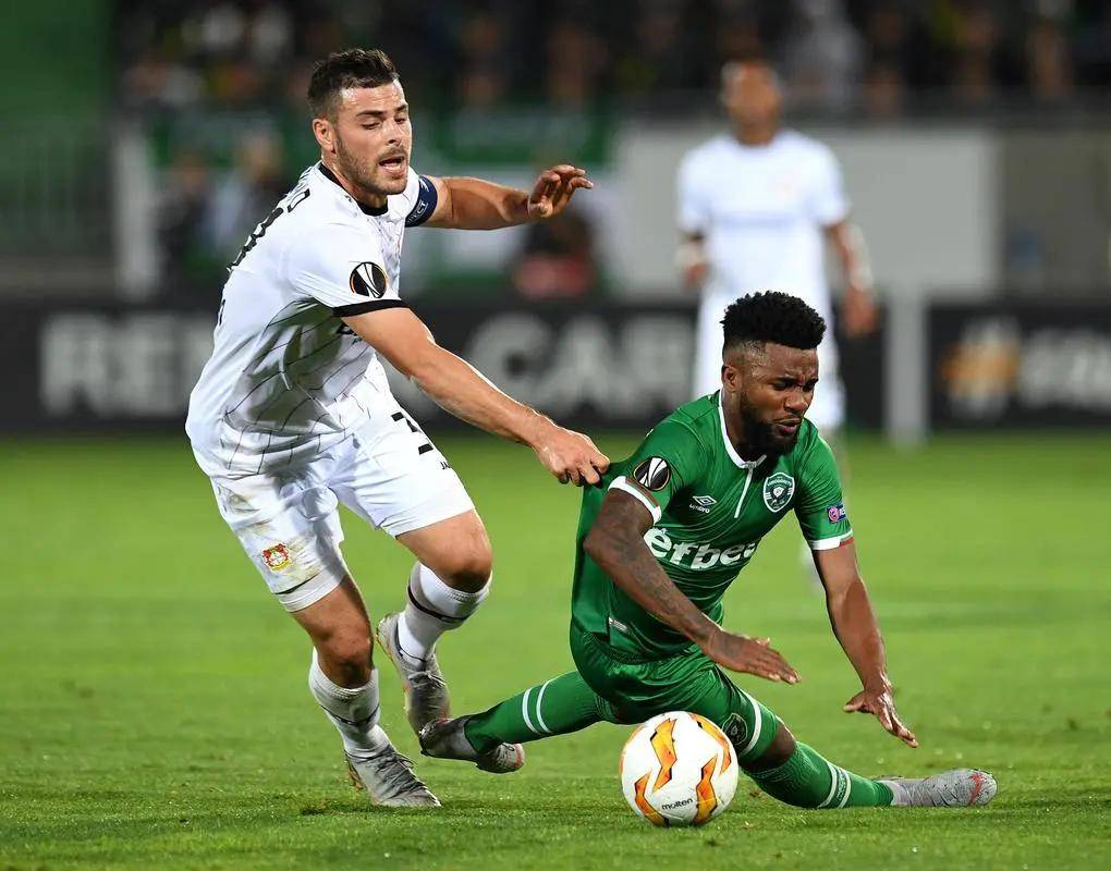 与其豪掷千 与其豪掷千