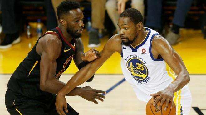 战术按钮可 战术按钮可