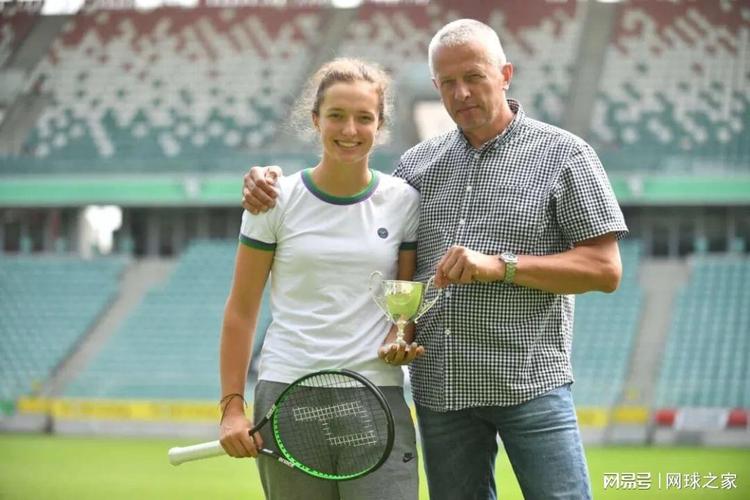 炸金花中的理性选择（从理性视角看炸金花的决策）